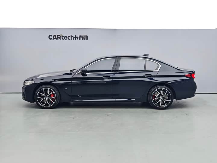 Фото 3 - BMW 5 Series