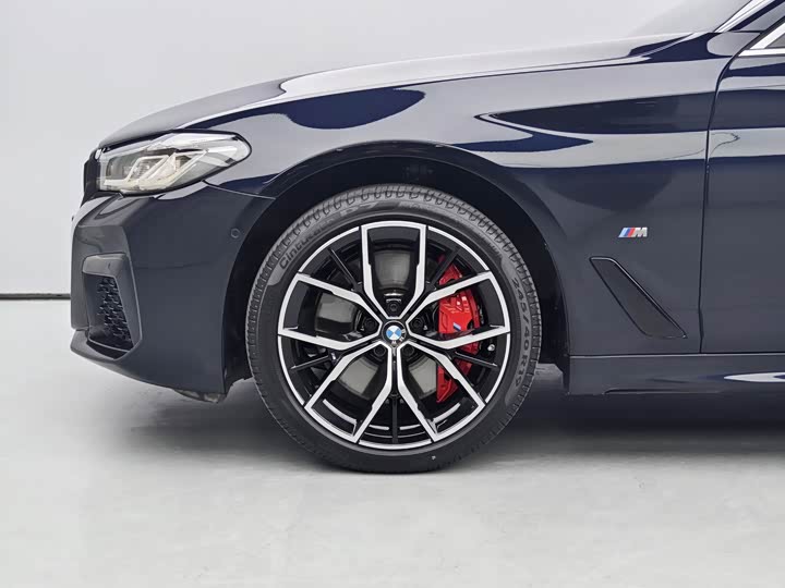 Фото 6 - BMW 5 Series