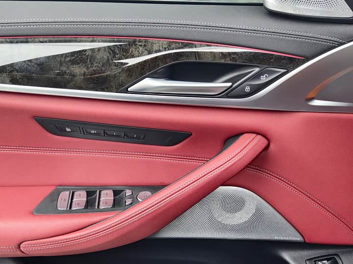 Фото 8 - BMW 5 Series