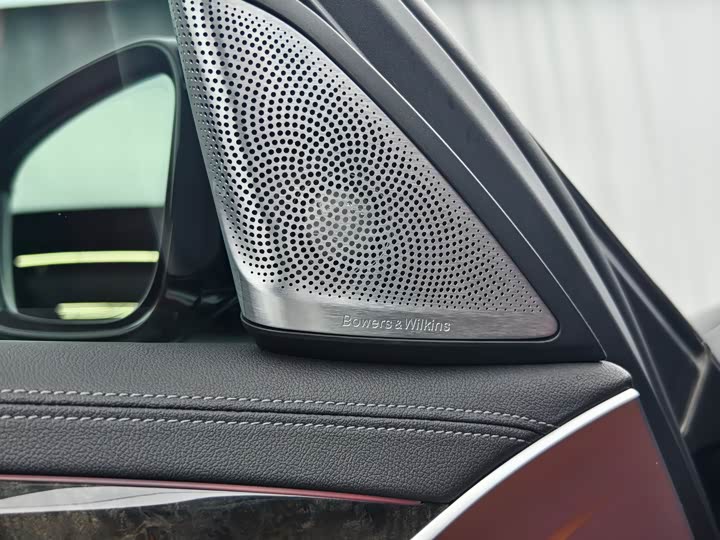 Фото 9 - BMW 5 Series