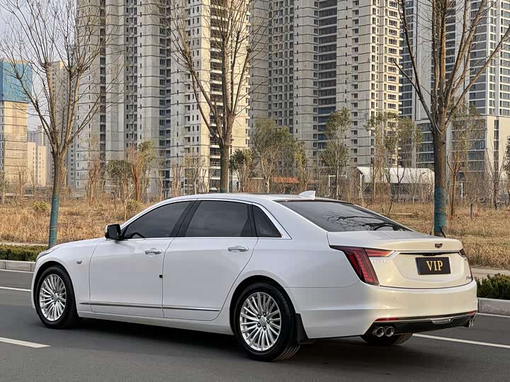 Фото 8 - Cadillac CT6