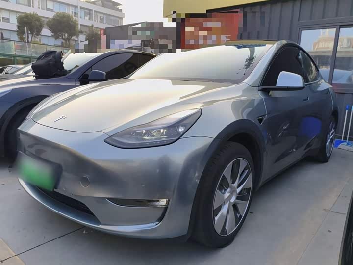 Фото 2 - Tesla Model Y