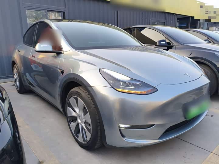 Фото 4 - Tesla Model Y