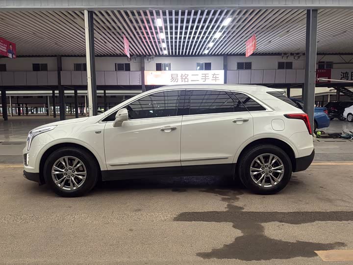 Фото 3 - Cadillac XT5