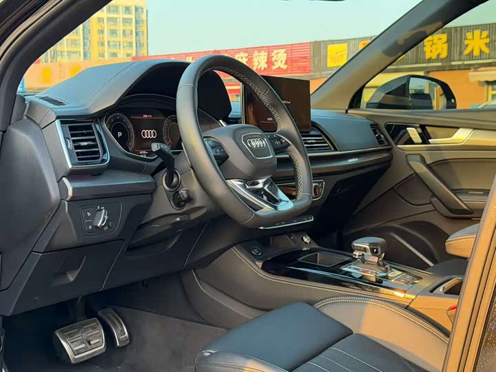 Фото 2 - Audi Q5L