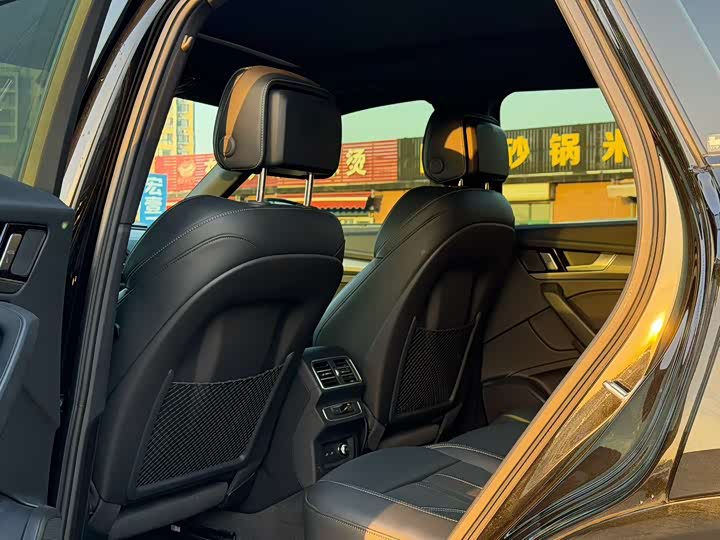 Фото 4 - Audi Q5L