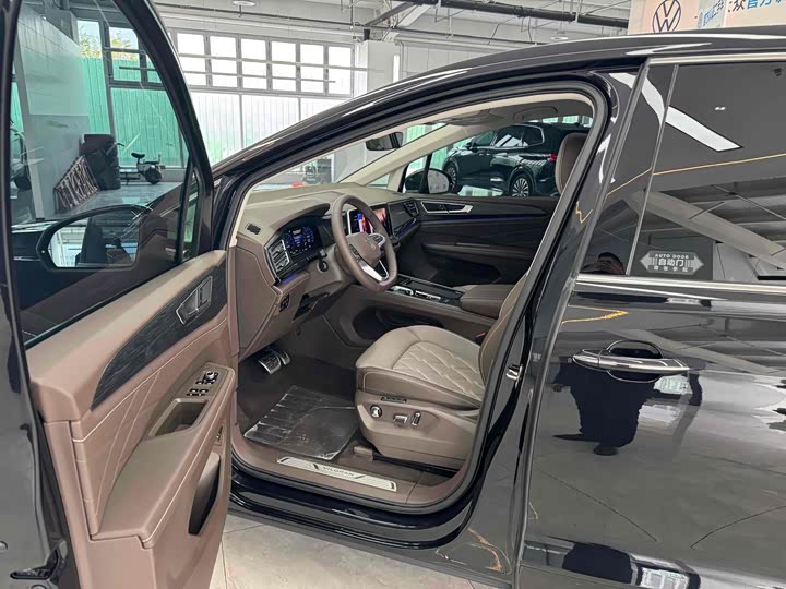 Фото 7 - Volkswagen Viloran