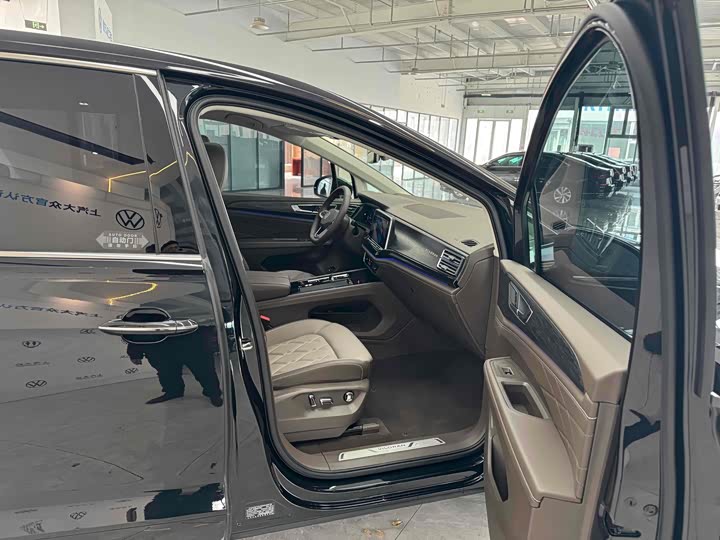 Фото 8 - Volkswagen Viloran