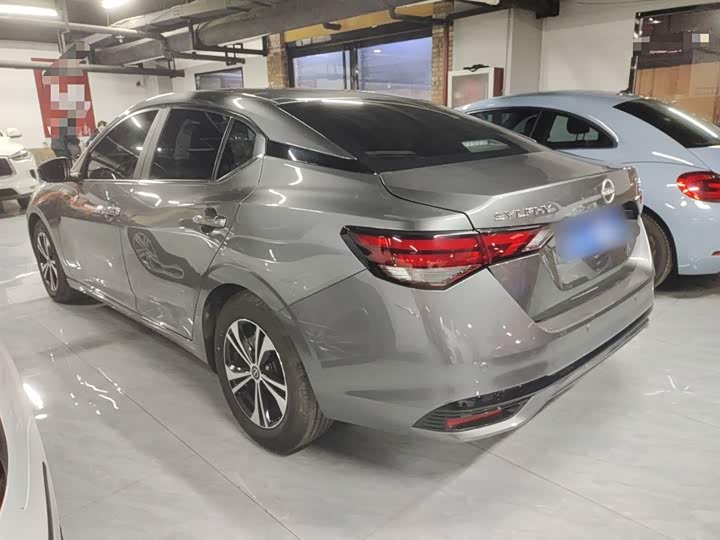 Фото 5 - Nissan Sylphy