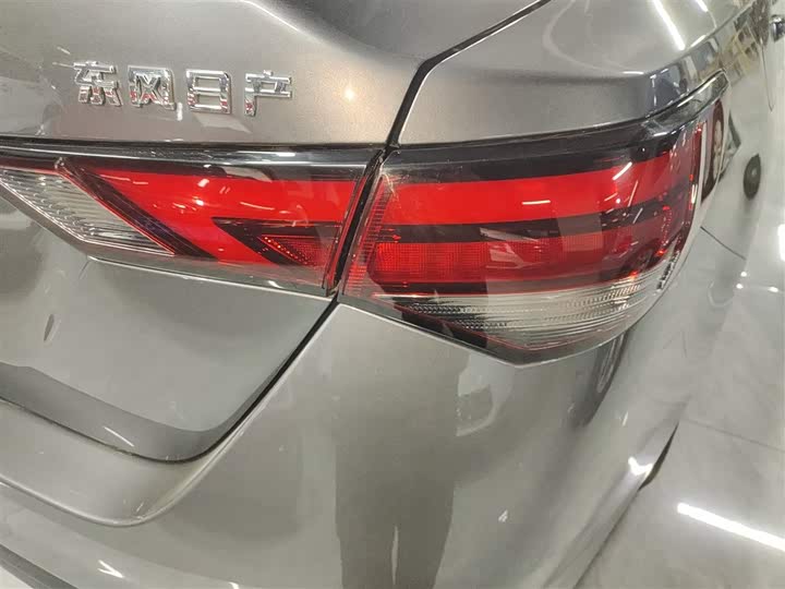 Фото 8 - Nissan Sylphy