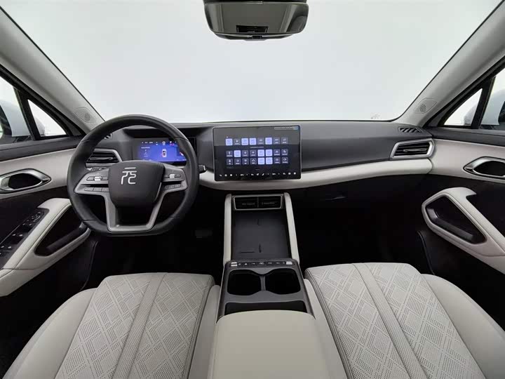 Фото 5 - BYD Yuan Up