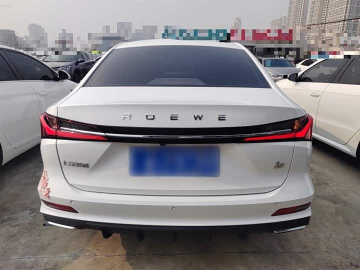 Фото 6 - Roewe i5