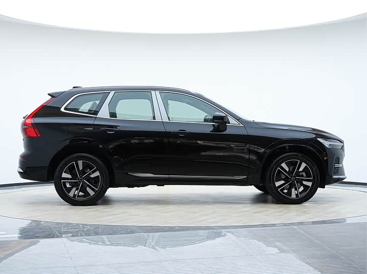 Фото 4 - Volvo XC60