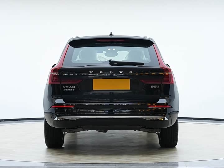 Фото 6 - Volvo XC60