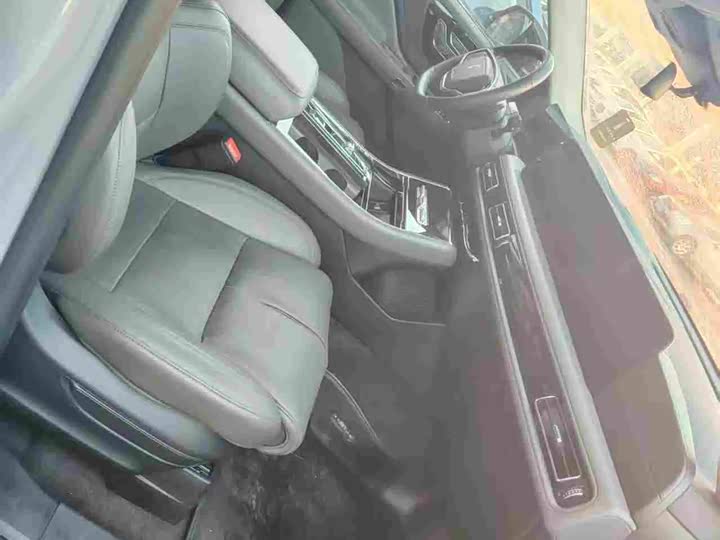 Фото 5 - Lincoln Aviator