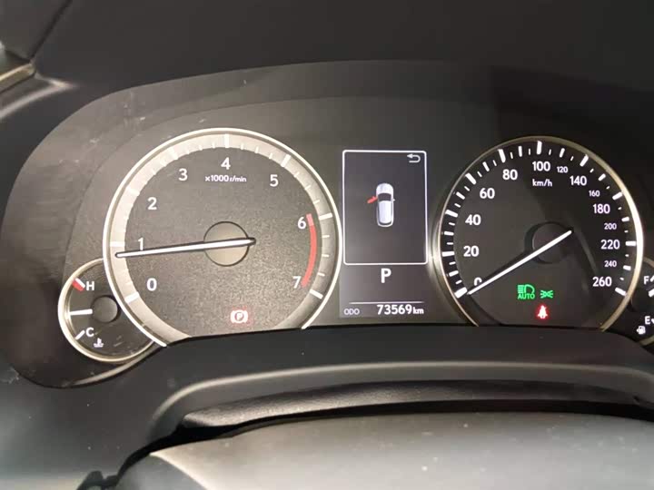 Фото 6 - Lexus RX