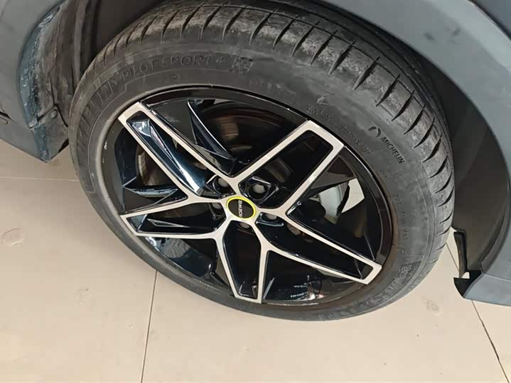 Фото 6 - Roewe RX5