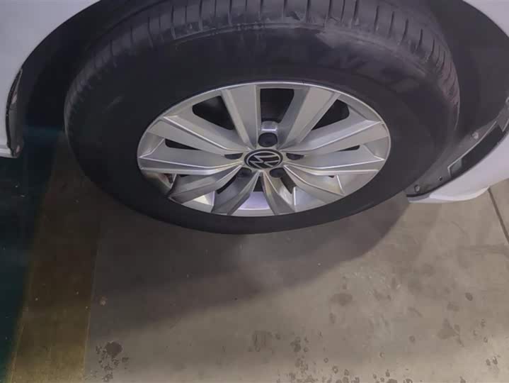 Фото 6 - Volkswagen Lavida