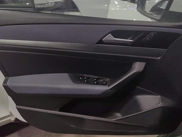 Фото 7 - Volkswagen Lavida