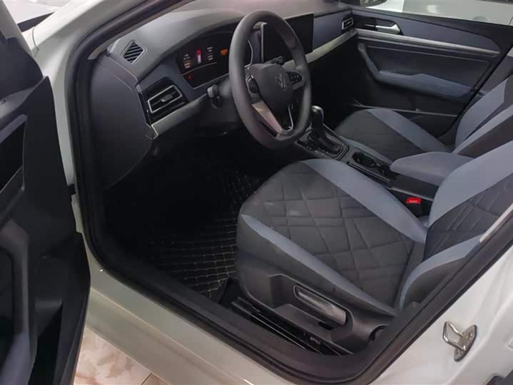 Фото 9 - Volkswagen Lavida