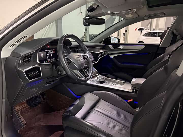 Фото 7 - Audi A7