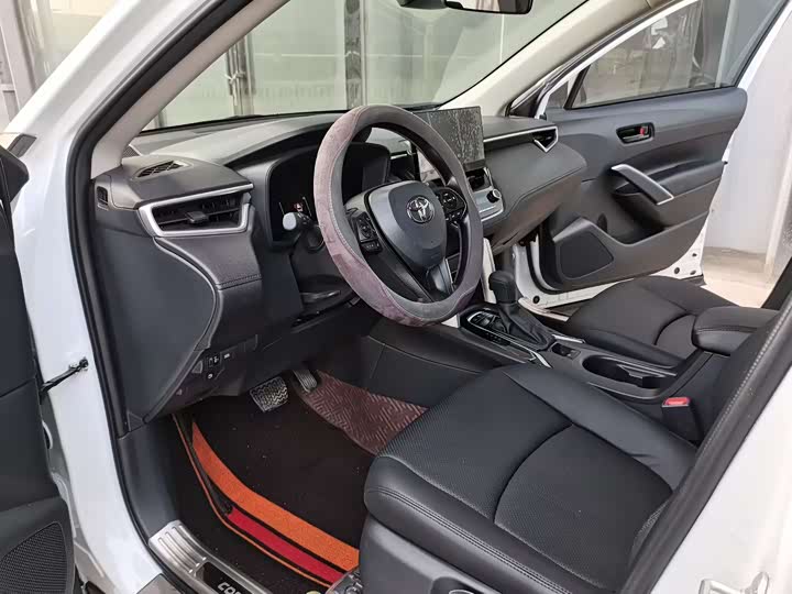 Фото 7 - Toyota Corolla Cross