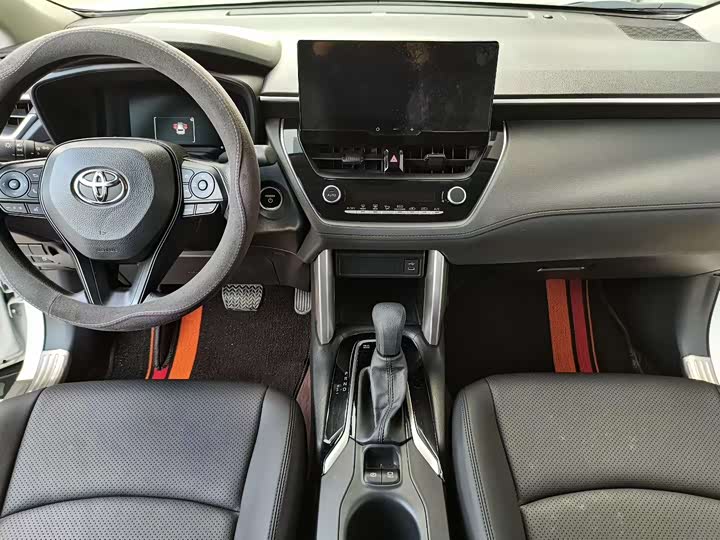 Фото 9 - Toyota Corolla Cross