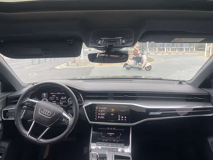 Фото 6 - Audi A6L