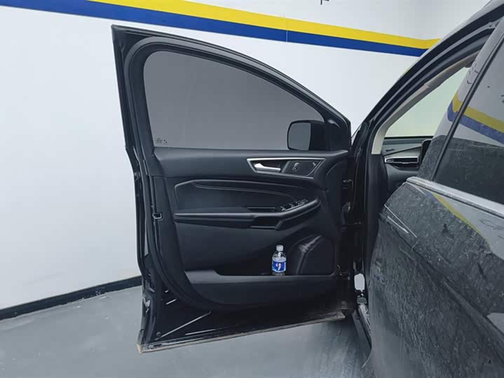 Фото 7 - Ford Edge