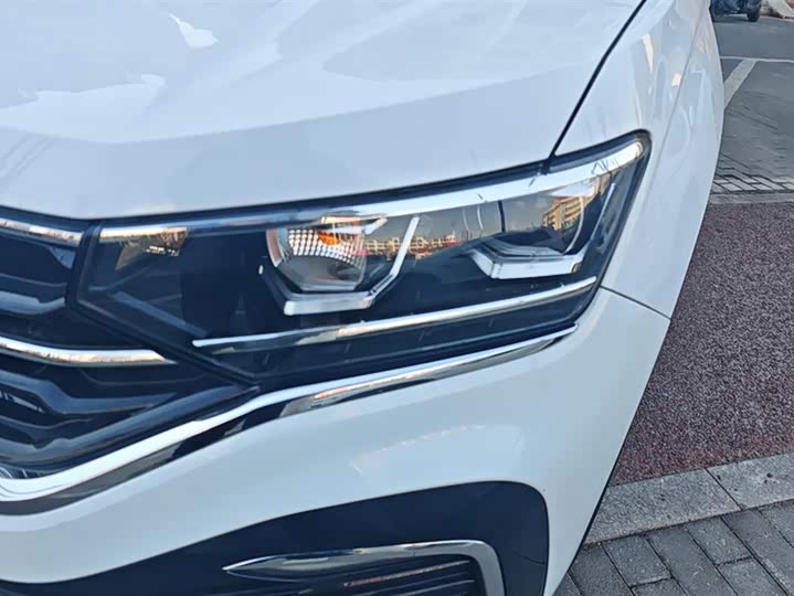 Фото 5 - Volkswagen Tayron X