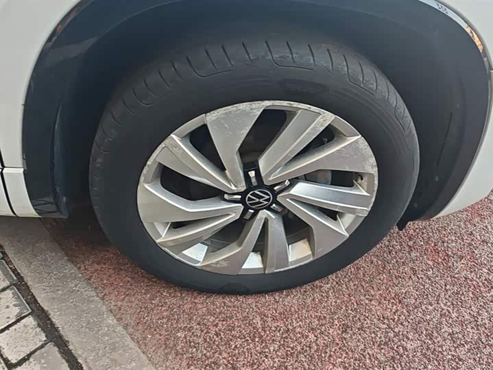 Фото 6 - Volkswagen Tayron X