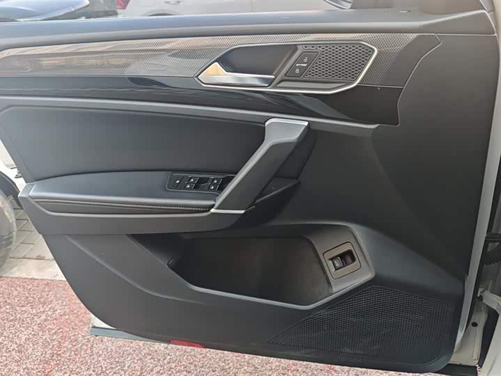 Фото 7 - Volkswagen Tayron X