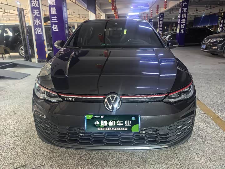 Фото 5 - Volkswagen Golf GTI