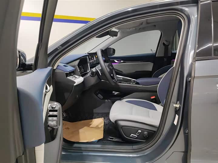 Фото 9 - Geely Preface