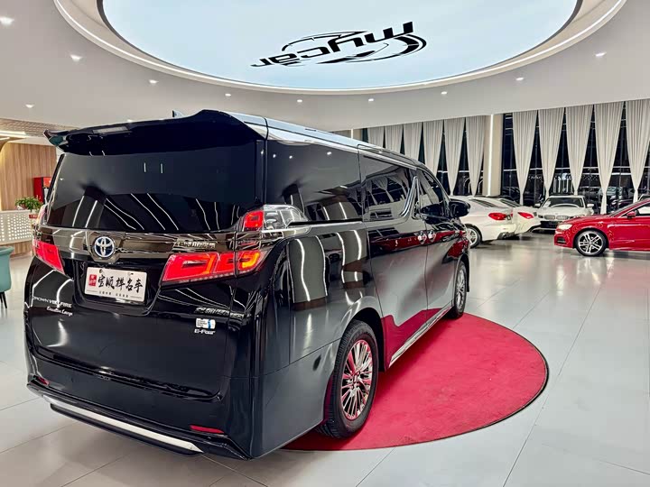 Фото 5 - Toyota Vellfire