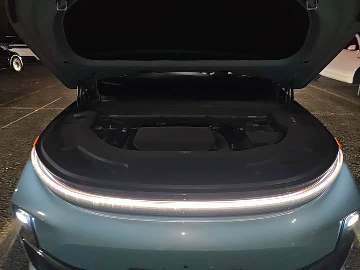 Фото 9 - LiXiang L7