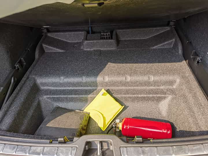 Фото 7 - Volvo C40