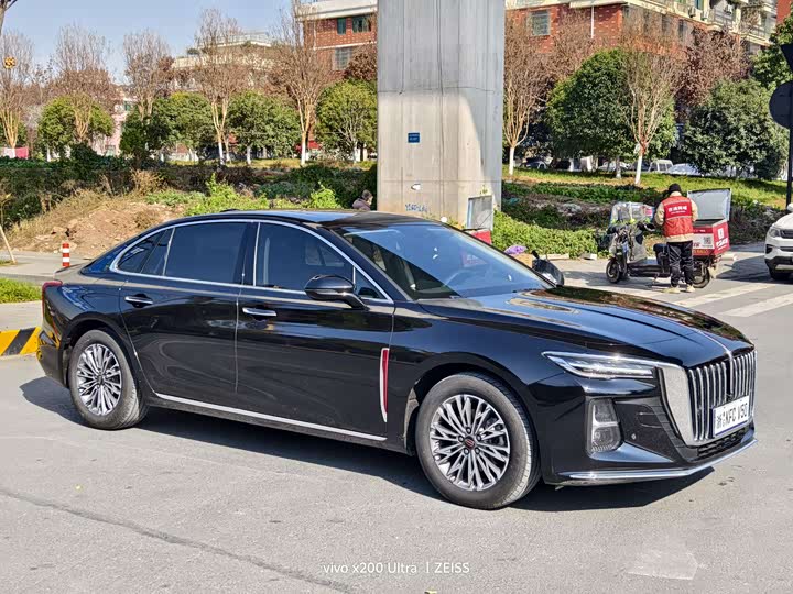 Фото 3 - Hongqi H5