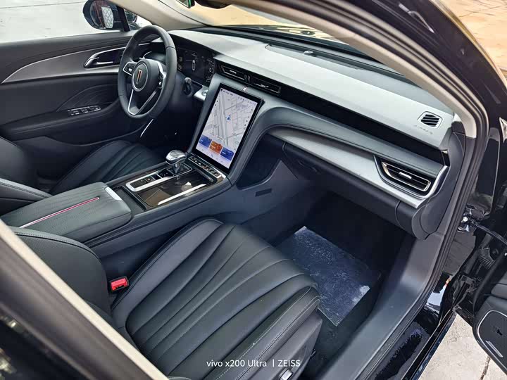 Фото 9 - Hongqi H5