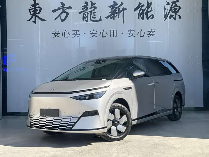 Фото 1 - XPeng X9