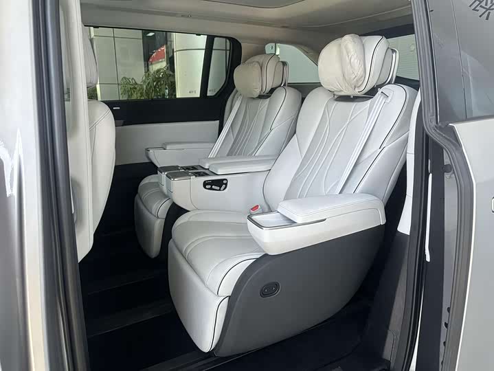 Фото 6 - XPeng X9