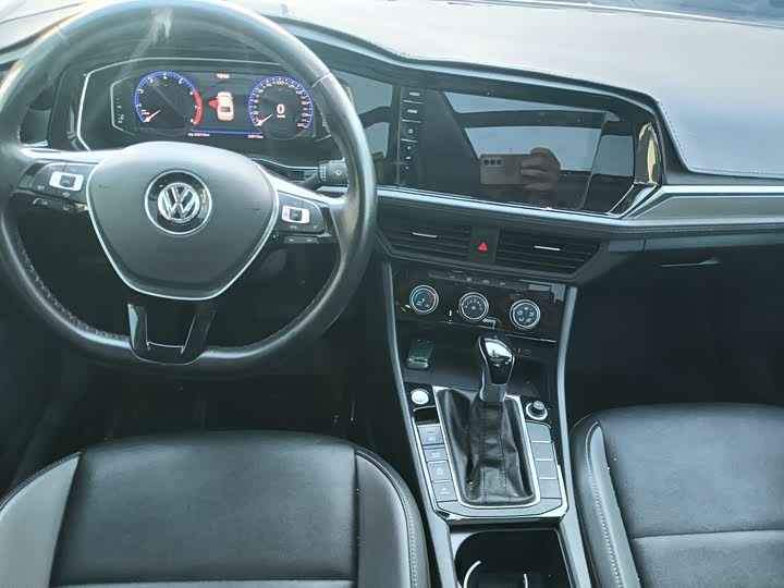 Фото 2 - Volkswagen Sagitar L