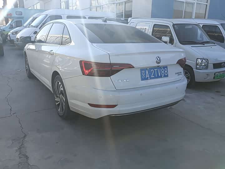 Фото 5 - Volkswagen Sagitar L