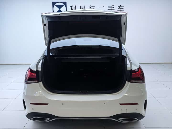 Фото 8 - Mercedes-Benz A-Class