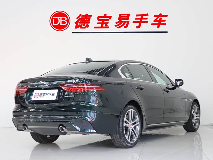 Фото 3 - Jaguar XE L