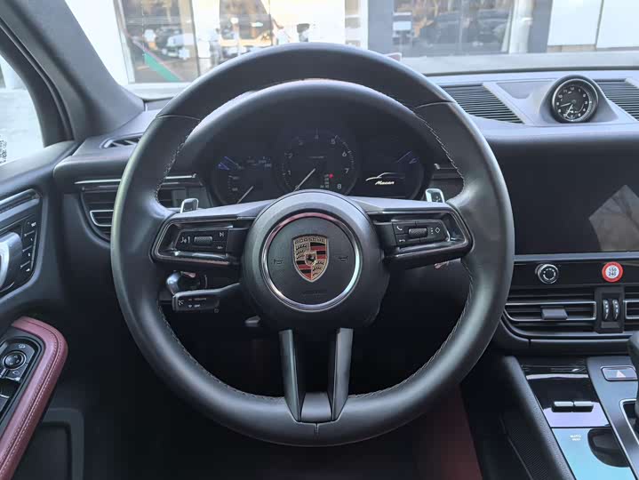 Фото 9 - Porsche Macan