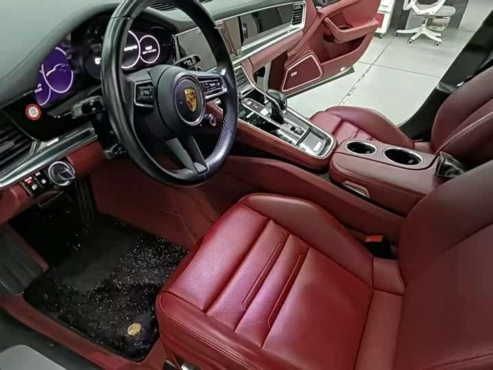 Фото 7 - Porsche Panamera