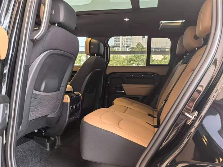 Фото 8 - Land Rover Defender