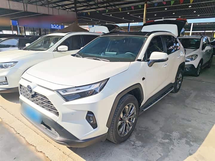 Фото 1 - Toyota RAV4