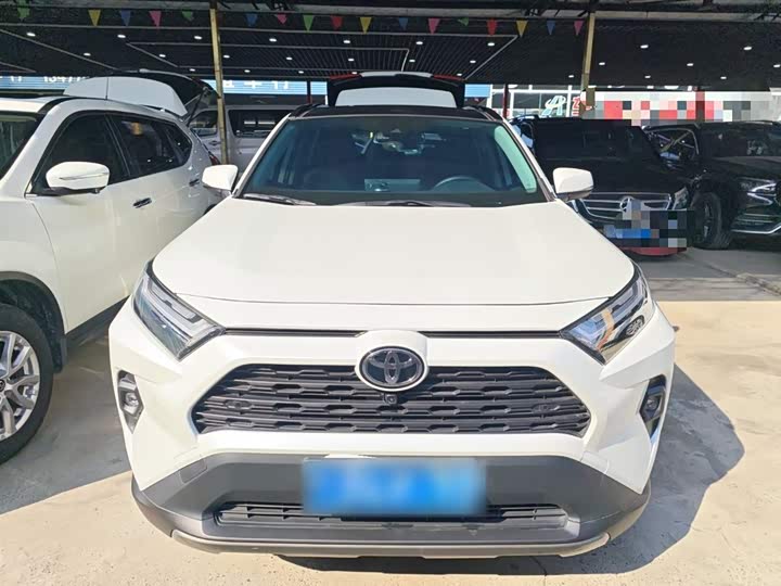Фото 3 - Toyota RAV4
